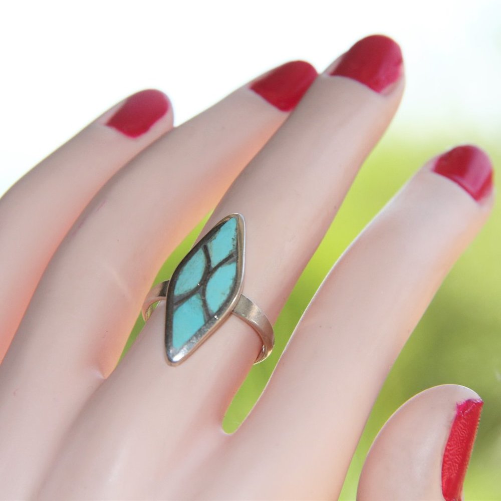 Vintage Zuni Sterling Silver Inlaid Turquoise Ring